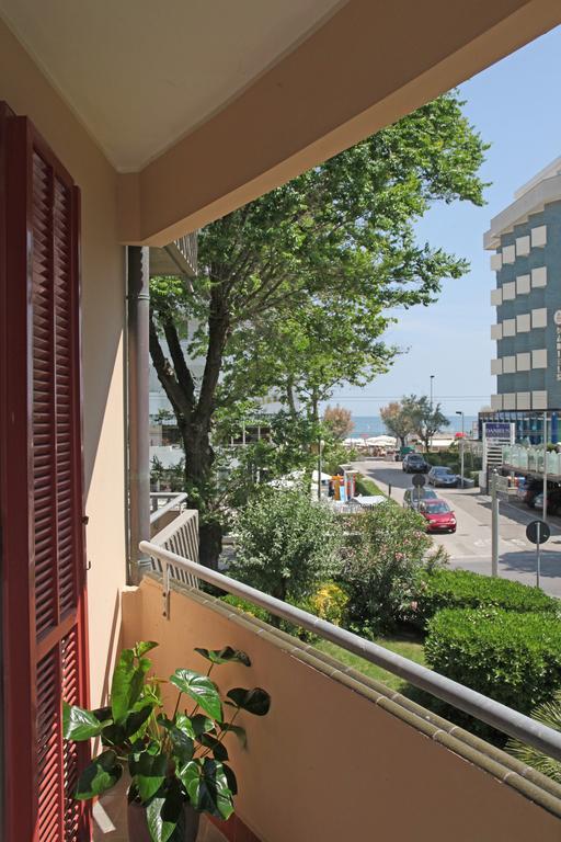 Aris Residence Riccione Bagian luar foto